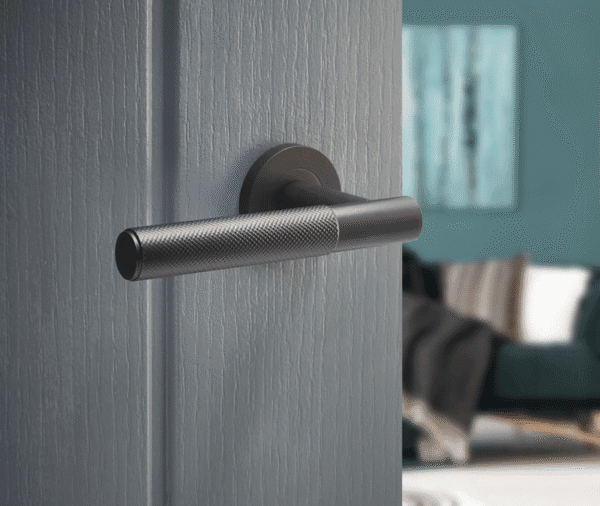 Ironmongery Lugano Matt Black Handle Pack - Image 2